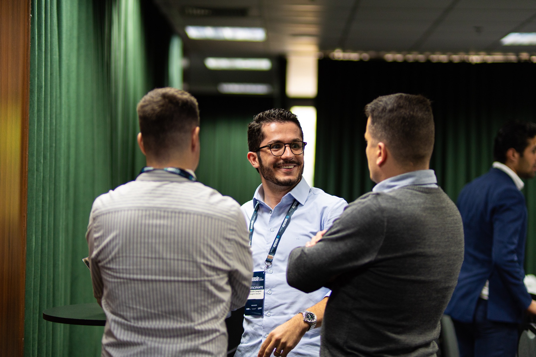 Conversa entre empresários em encontro da Capital Upgrade