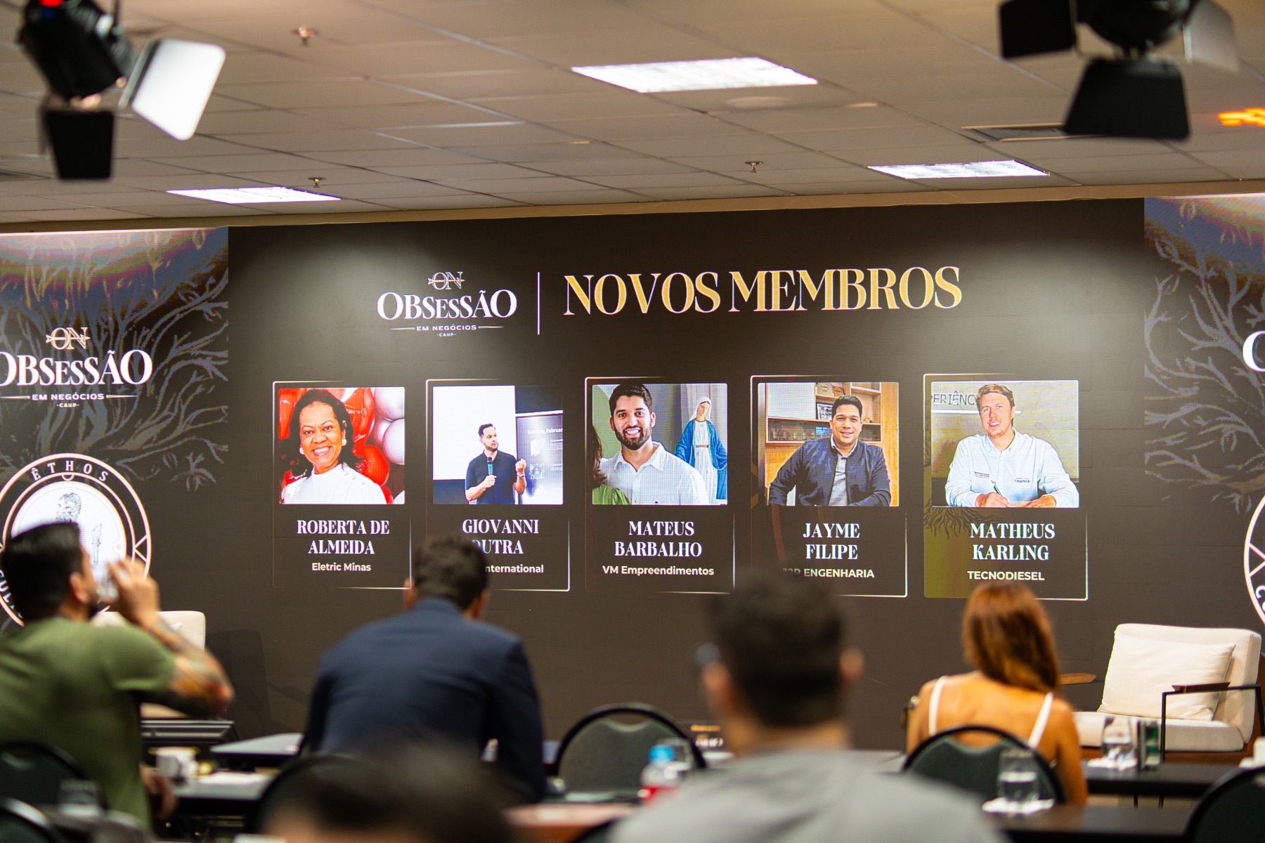 Novos membros apresentados em encontro do Obsessão em Negócios